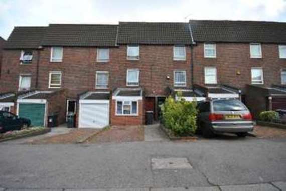 4 bedroom Terraced f...